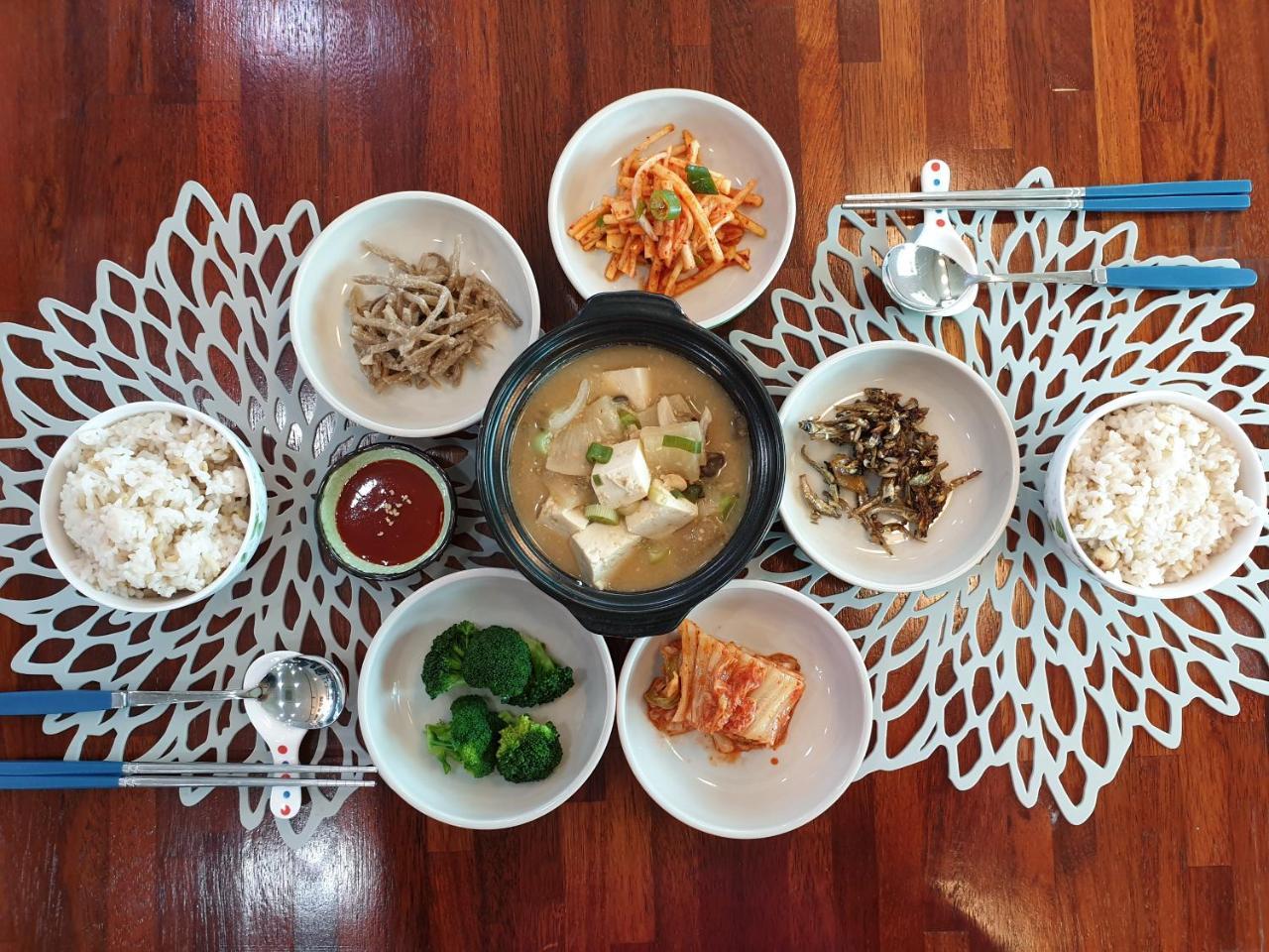 Wind Jeju Cafe & Pension Seogwipo Esterno foto