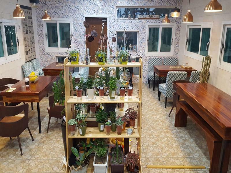 Wind Jeju Cafe & Pension Seogwipo Esterno foto