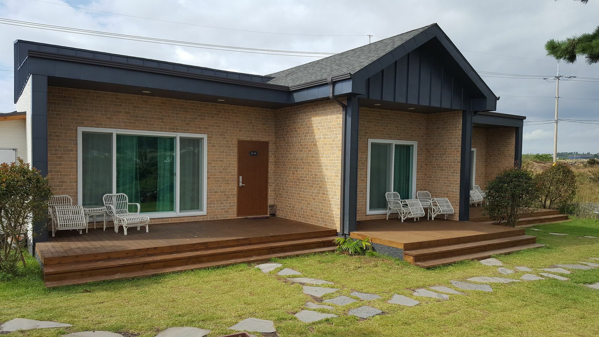 Wind Jeju Cafe & Pension Seogwipo Esterno foto